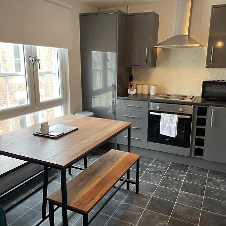 Cosy Two Bedroom Apartment Бішоп-Окленд Екстер'єр фото