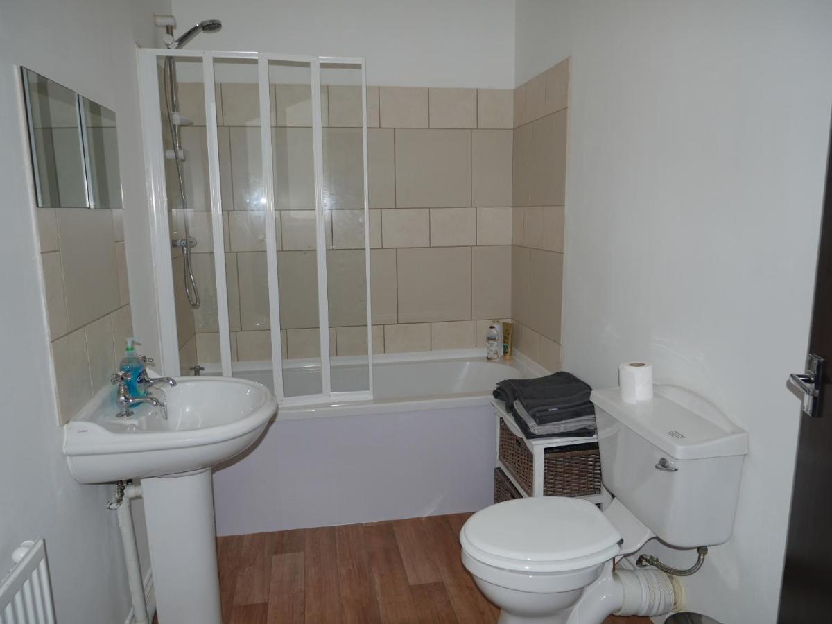 Cosy Two Bedroom Apartment Бішоп-Окленд Екстер'єр фото